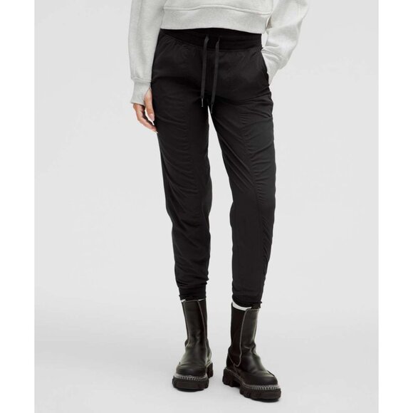 Lululemon Dance Studio Mid-Rise Jogger Tall Black Size 16 Lightweight & Breathab - Picture 1 of 3